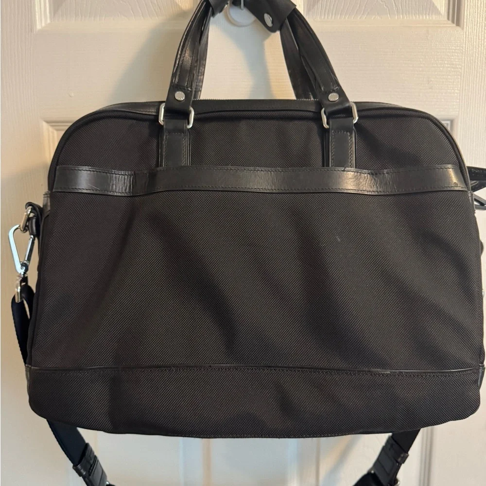 🔥TUMI LUXURY Men’s Black Travel Laptop Briefcase Bag - FEATURES ! EXCELLENT!!